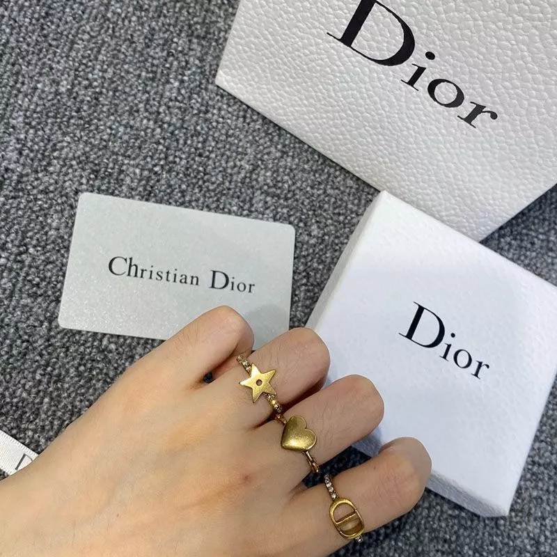 Cheap Dior Open Chain Knuckle Ring Set Metal and White Crystals Gold 0113