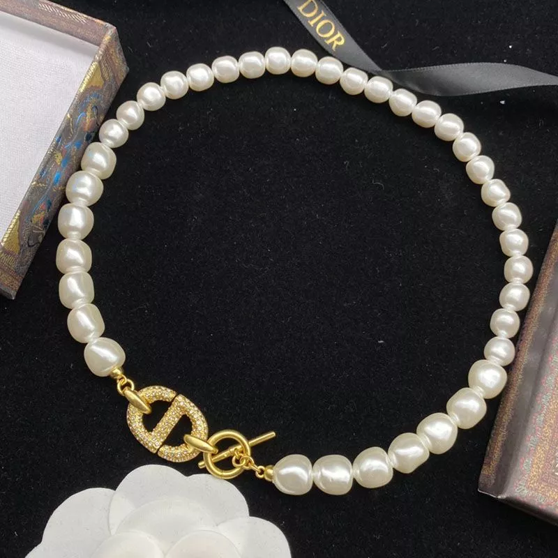 Dior 30 Montaigne Choker Metal, White Resin Pearls And White Crystals Gold 0118